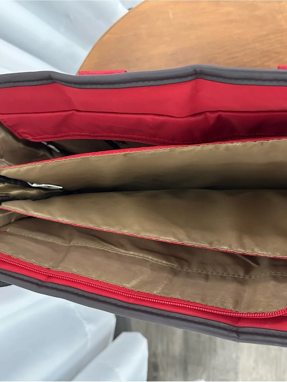 lug canter collection Red Quilted Laptop messenger Bag